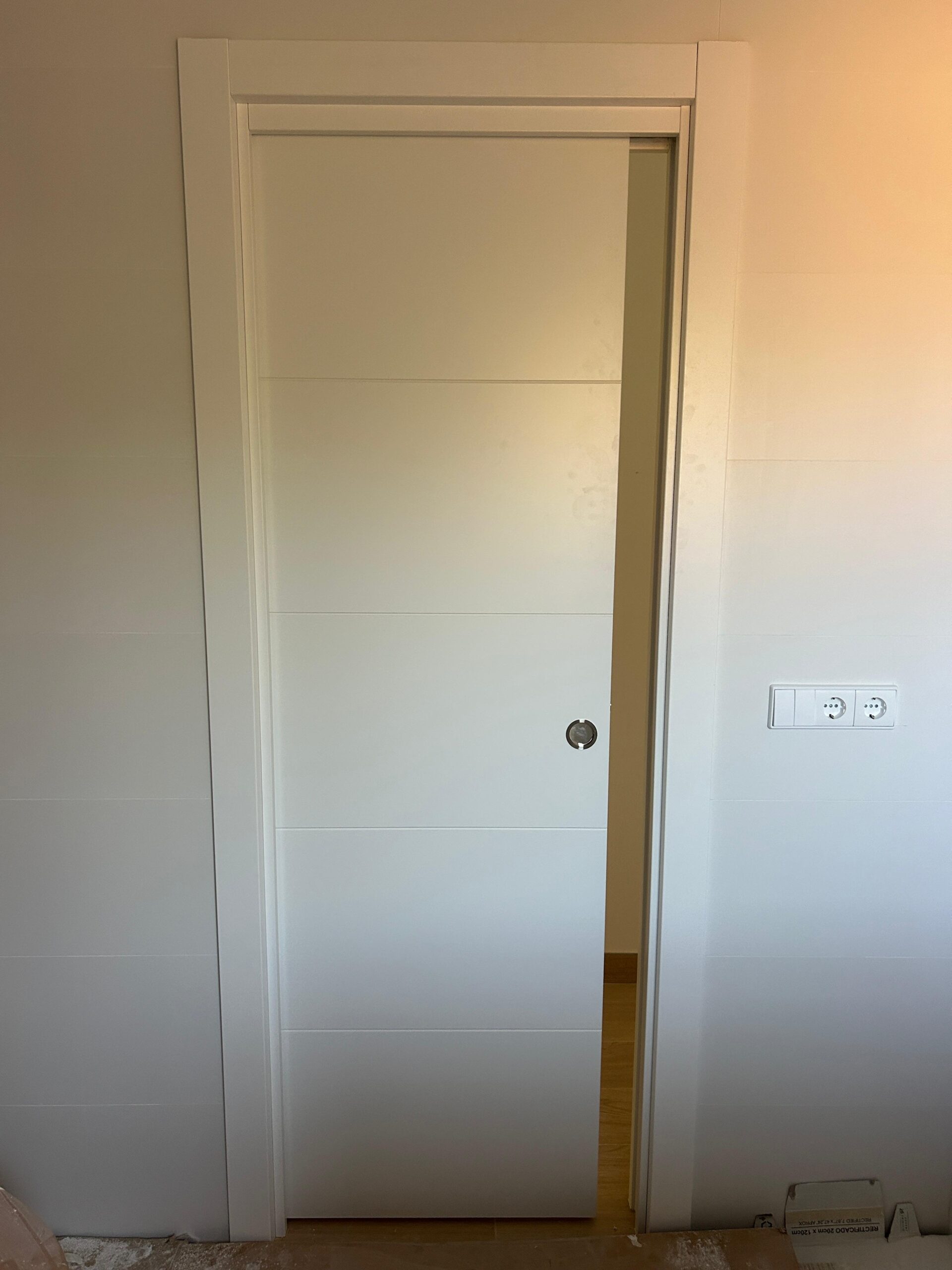 Instalación de puerta PVC Proline